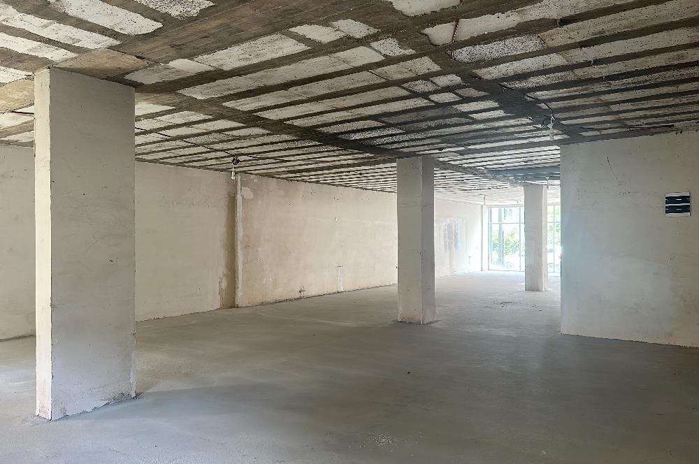 Century 21'den Kumbaşında Kiralık 450 m² Ticari Alan.