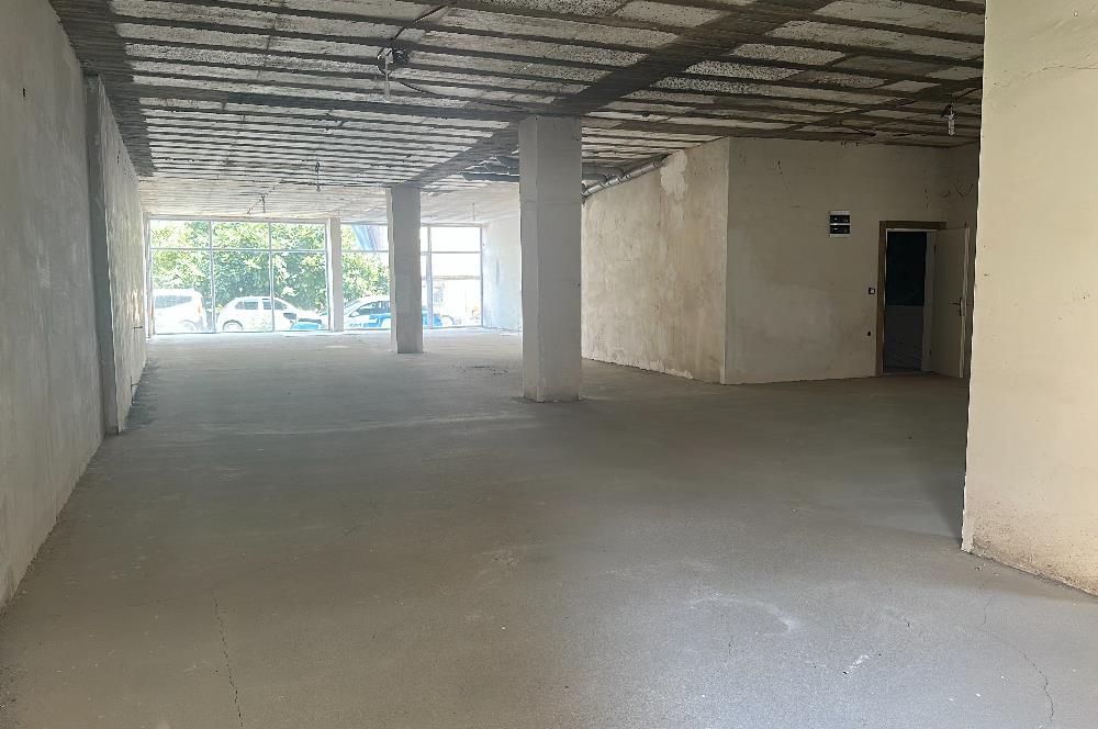 Century 21'den Kumbaşında Kiralık 450 m² Ticari Alan.