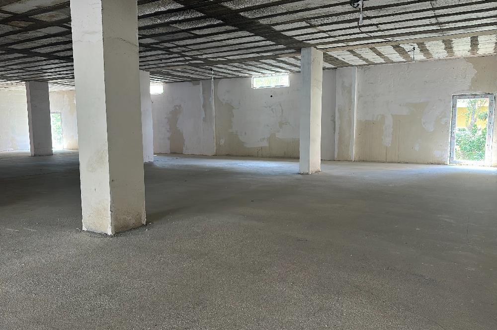 Century 21'den Kumbaşında Kiralık 450 m² Ticari Alan.