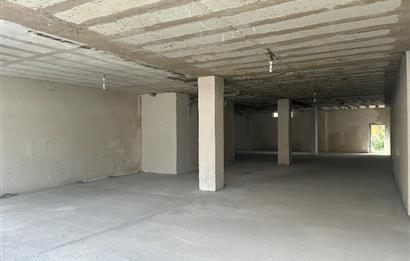 Century 21'den Kumbaşında Kiralık 450 m² Ticari Alan.