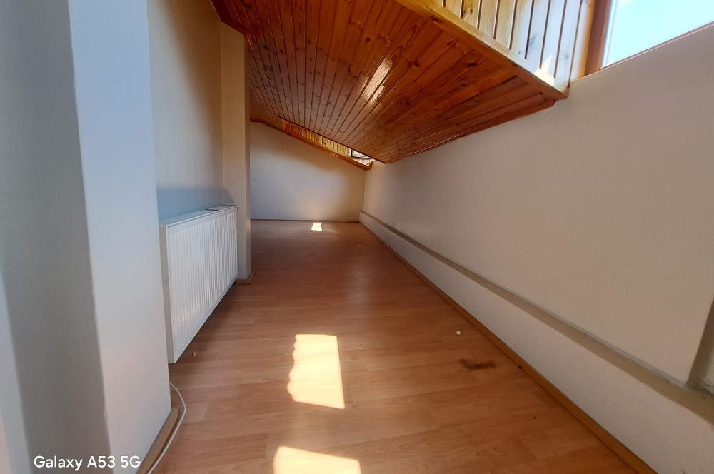 Kadıköy Hasanpaşa Teraslı Balkonlu 2 Banyo Asansörlü 3+1 Dubleks