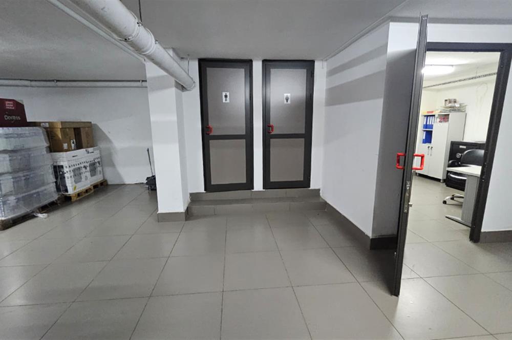 Century 21'den Kurumsal Kiracılı Satılık 500m² İş Yeri..