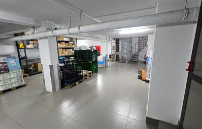 Century 21'den Kurumsal Kiracılı Satılık 500m² İş Yeri..