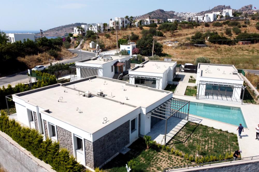BODRUM YALIKAVAK'TA SATILIK HAVUZLU VİLLA 