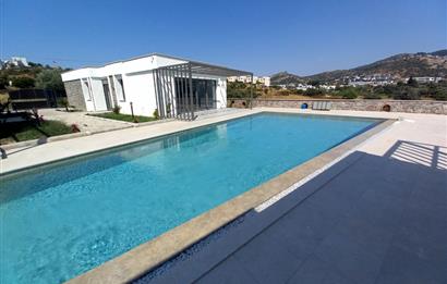 BODRUM YALIKAVAK'TA SATILIK HAVUZLU VİLLA 