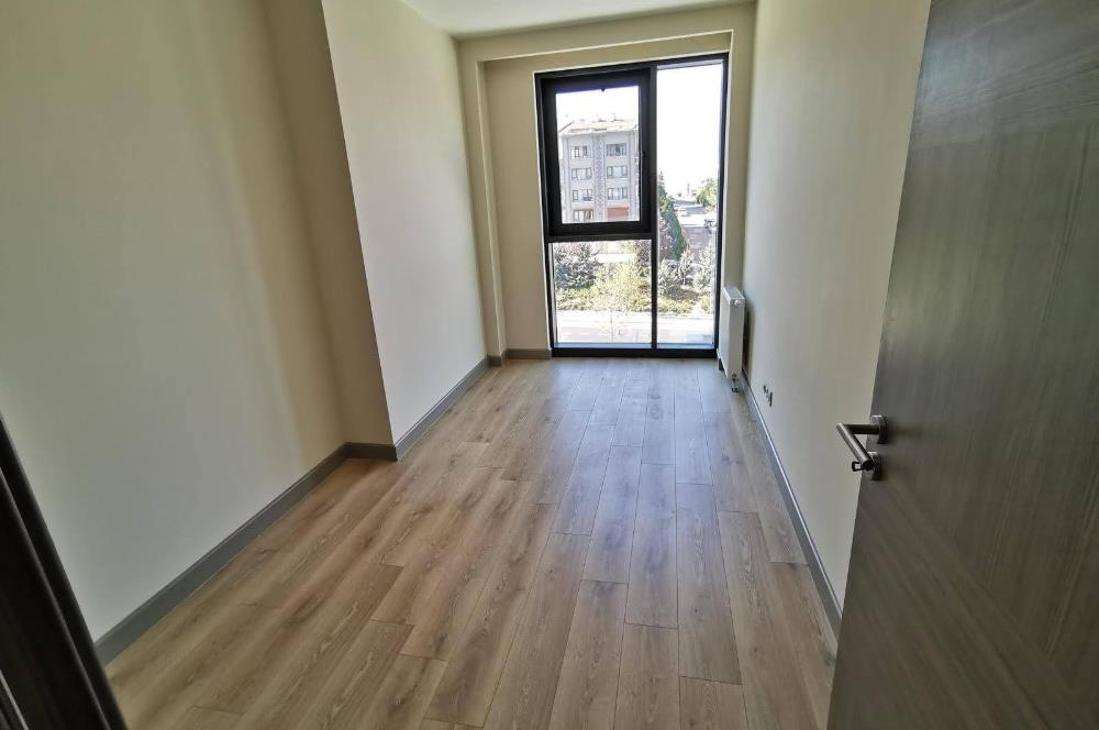 BAŞKENT EMLAK KONUTLARINDA CAM BLOK KATTA 2+1