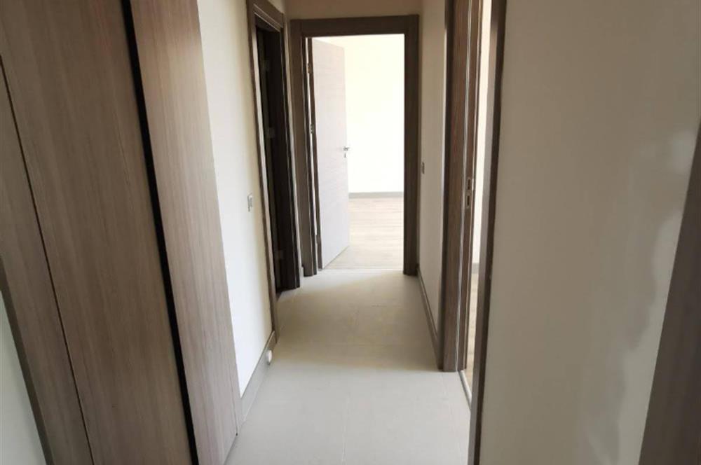 BAŞKENT EMLAK KONUTLARINDA CAM BLOK KATTA 2+1