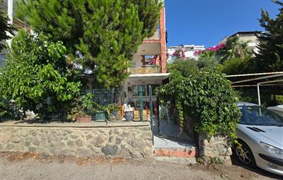 YATIRIM FIRSATIDIR! Deniz - Adalar ve Marina Manzaralı Satılık 3 Katlı Teraslı - Bahçeli Müstakil Bina