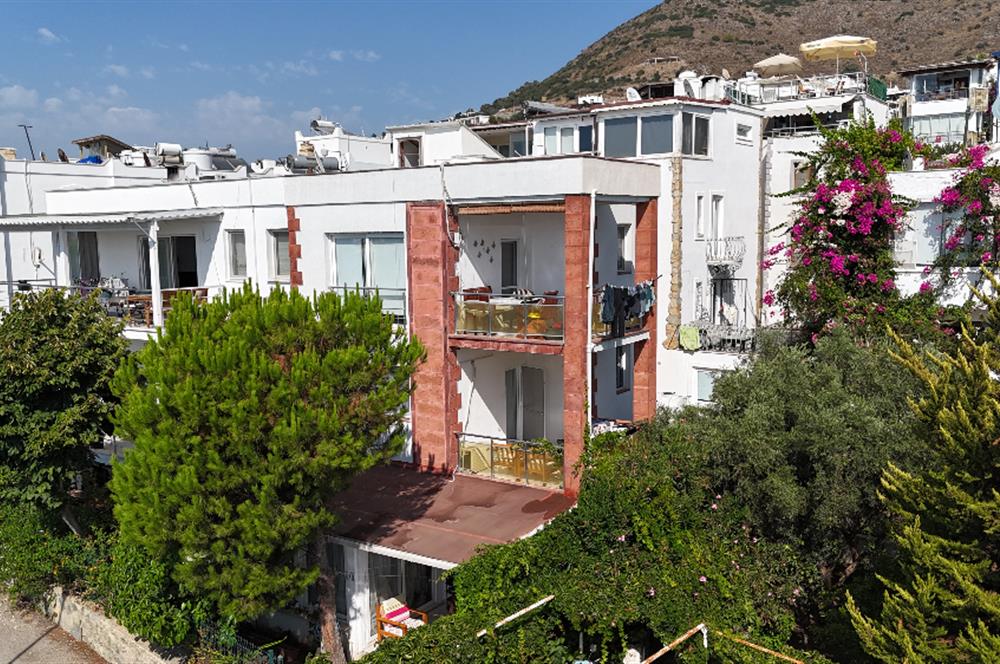 YATIRIM FIRSATIDIR! Deniz - Adalar ve Marina Manzaralı Satılık 3 Katlı Teraslı - Bahçeli Müstakil Bina
