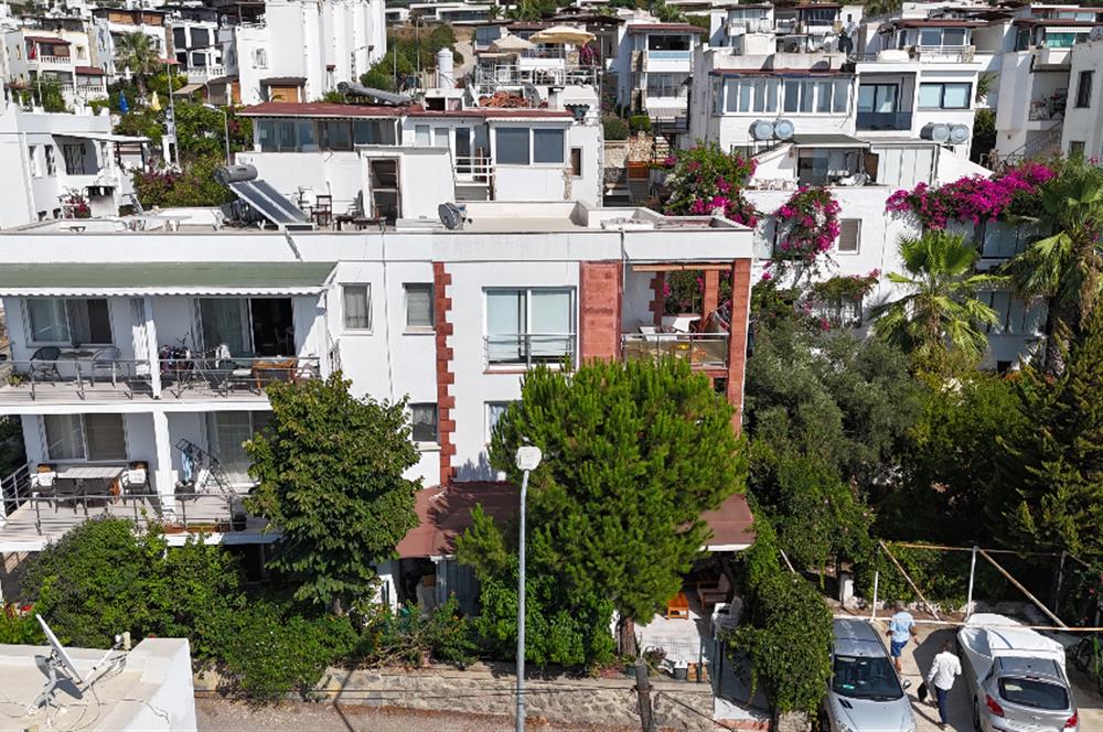 YATIRIM FIRSATIDIR! Deniz - Adalar ve Marina Manzaralı Satılık 3 Katlı Teraslı - Bahçeli Müstakil Bina