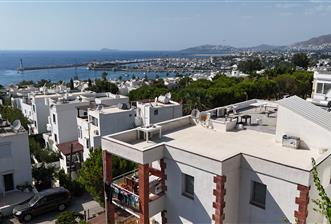 YATIRIM FIRSATIDIR! Deniz - Adalar ve Marina Manzaralı Satılık 3 Katlı Teraslı - Bahçeli Müstakil Bina
