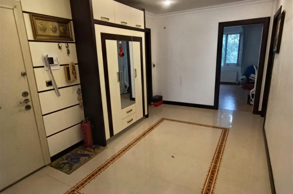 Büyükçekmece’de Sahile 1 Dakika Havuzlu Daire