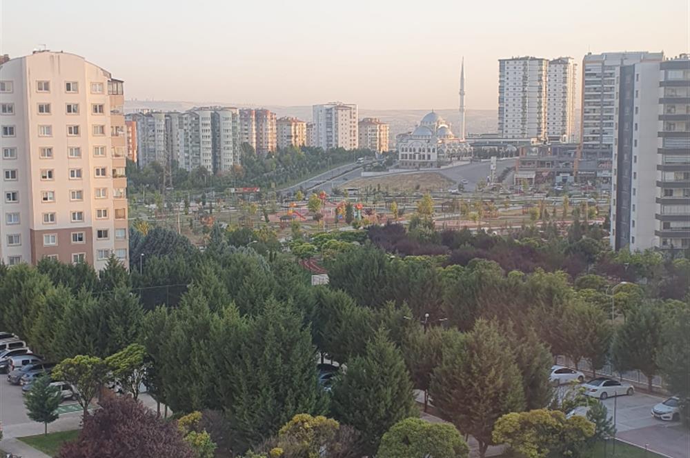 C21 VİZYON 2'DEN ATA MAHALLESİNDE GÜVENLİKLİ SİTEDE EBEVEYN BANYOLU 3+1 DAİRE
