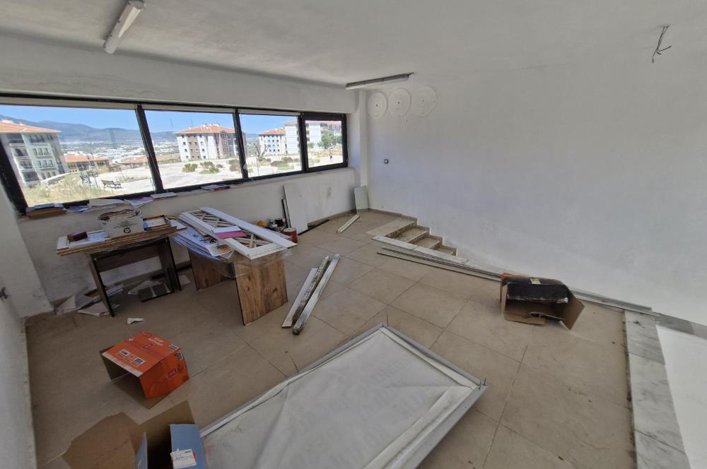 İZMİR KEMALPAŞA ÇAMBEL TOKİ 3 KATLI KÖŞE BAŞI 120M2 DÜKKAN