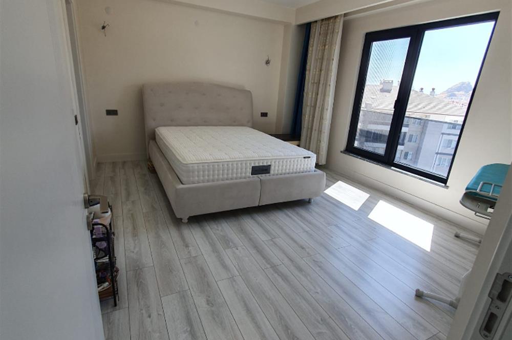 CENTURY21 PLUS'DAN AFYONUN EN GÜZEL SİTESİNDE KİRALIK DAİRE