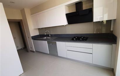 BAŞKENT EMLAK KONUTLARINDA CAM BLOK KATTA 2+1