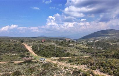 DİDİM/AKYENİKÖY’DE 612 M2, BAFA GÖLÜ MANZARALI, SATILIK KÖŞVİLLA ARSASI