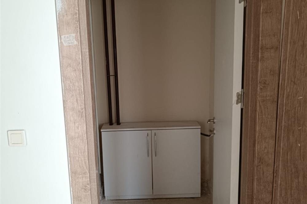ALTIAĞAÇ TOKİ'DE UZUN BLOKLARDA KATTA BOŞ 3+1 MANZARALI DAİRE