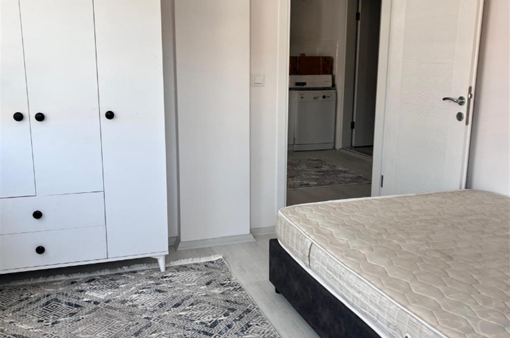 BAHÇELİEVLER'DE SIFIR EŞYALI SATILIK 1+1 DAİRE