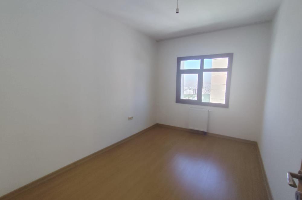 ALTIAĞAÇ TOKİ'DE UZUN BLOKLARDA KATTA BOŞ 3+1 MANZARALI DAİRE