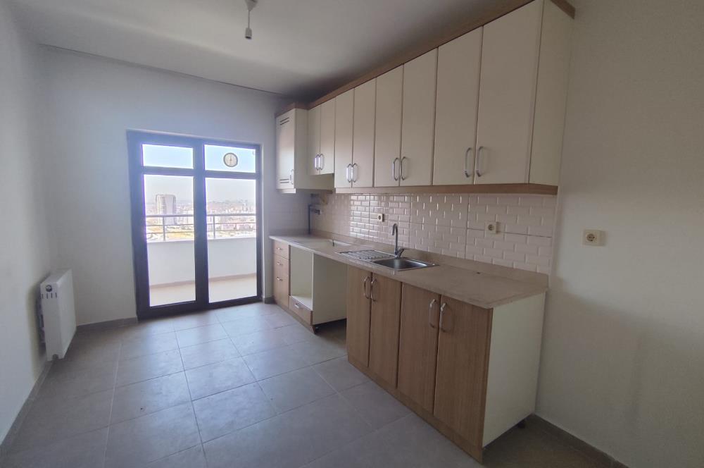 ALTIAĞAÇ TOKİ'DE UZUN BLOKLARDA KATTA BOŞ 3+1 MANZARALI DAİRE