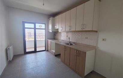 ALTIAĞAÇ TOKİ'DE UZUN BLOKLARDA KATTA BOŞ 3+1 MANZARALI DAİRE