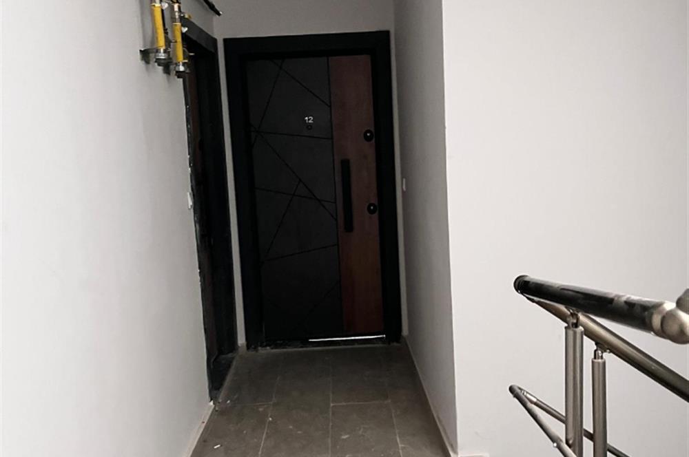 BAHÇELİEVLER'DE SIFIR EŞYALI SATILIK 1+1 DAİRE
