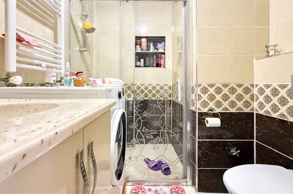 C21 BAL'dan EBEVYN BANYOLU ASANSORLÜ GENİŞ SATILIK 2+1 DAİRE