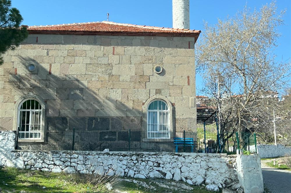 İZMİR BERGAMA SATILIK TARLA 1.988 m2 *YOLU AÇIK, ELEKT+SU_120m*