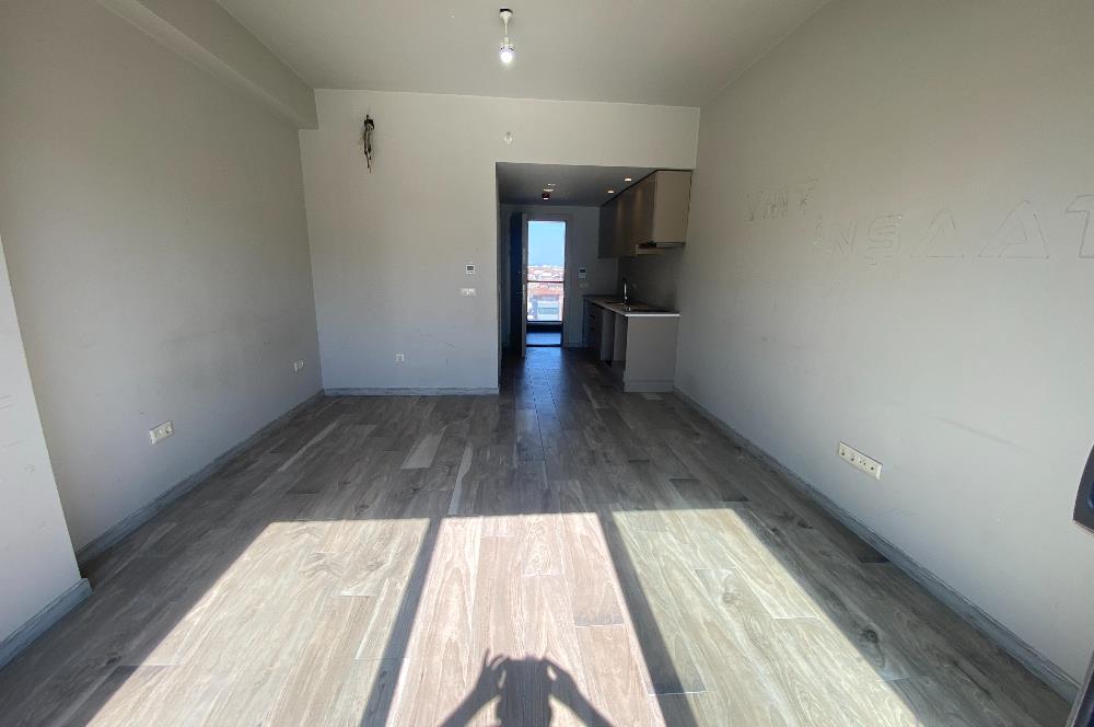C21 İZ MEHMET ÇAKAR'DAN CADDE 54 DE KİRALIK OFİS..