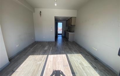 C21 İZ MEHMET ÇAKAR'DAN CADDE 54 DE KİRALIK OFİS..