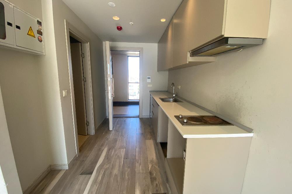 C21 İZ MEHMET ÇAKAR'DAN CADDE 54 DE KİRALIK OFİS..