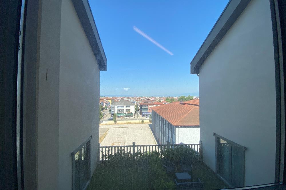 C21 İZ MEHMET ÇAKAR'DAN CADDE 54 DE KİRALIK OFİS..