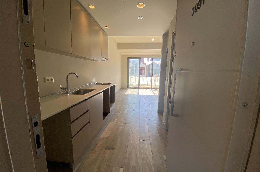 C21 İZ MEHMET ÇAKAR'DAN CADDE 54 DE KİRALIK OFİS..
