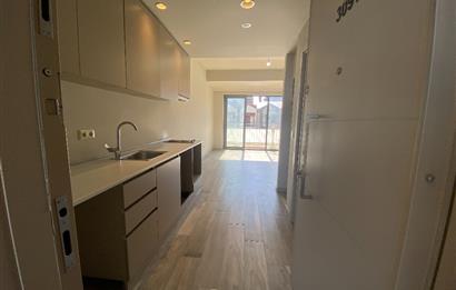 C21 İZ MEHMET ÇAKAR'DAN CADDE 54 DE KİRALIK OFİS..