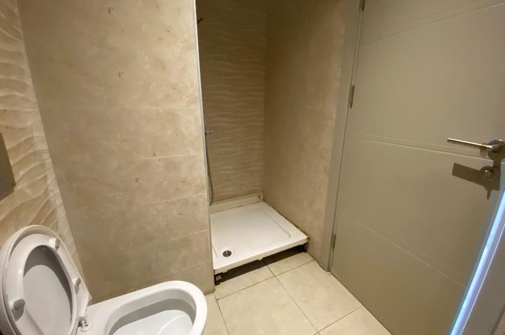 C21 İZ MEHMET ÇAKAR'DAN CADDE 54 DE KİRALIK OFİS..
