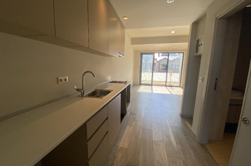 C21 İZ MEHMET ÇAKAR'DAN CADDE 54 DE KİRALIK OFİS..