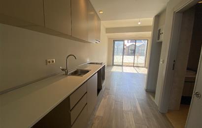 C21 İZ MEHMET ÇAKAR'DAN CADDE 54 DE KİRALIK OFİS..