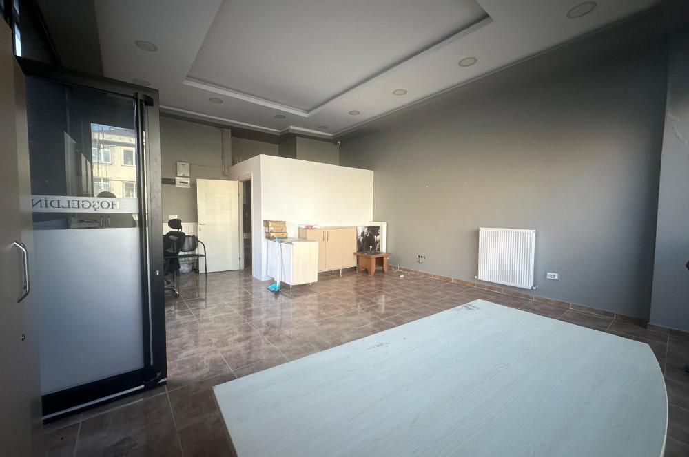 Ümraniye Dudullu OSB'de 55M² Satılık Köşebaşı Ofis