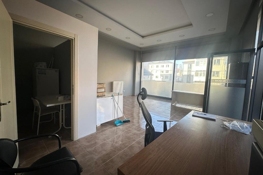 Ümraniye Dudullu OSB'de 55M² Satılık Köşebaşı Ofis