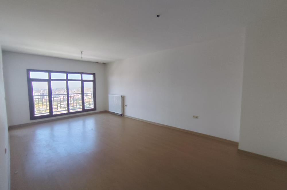 ALTIAĞAÇ TOKİ'DE UZUN BLOKLARDA KATTA BOŞ 3+1 MANZARALI DAİRE