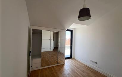 CENTURY 21'DEN KORAY BİANCO'DA KİRALIK 2+1 ÇATI DUBLEKSİ DAİRE