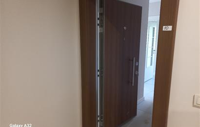 TOKİ KONUTLARINDA BÜYÜKÇAMLICA CAMİSİNE KOMSU 2+1 KİRALIK