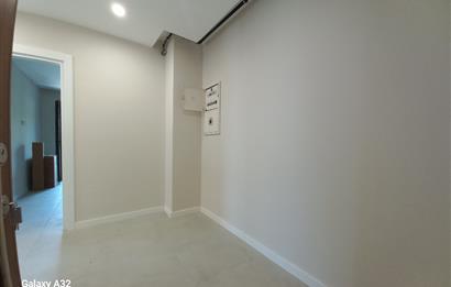 TOKİ KONUTLARINDA BÜYÜKÇAMLICA CAMİSİNE KOMSU 2+1 KİRALIK