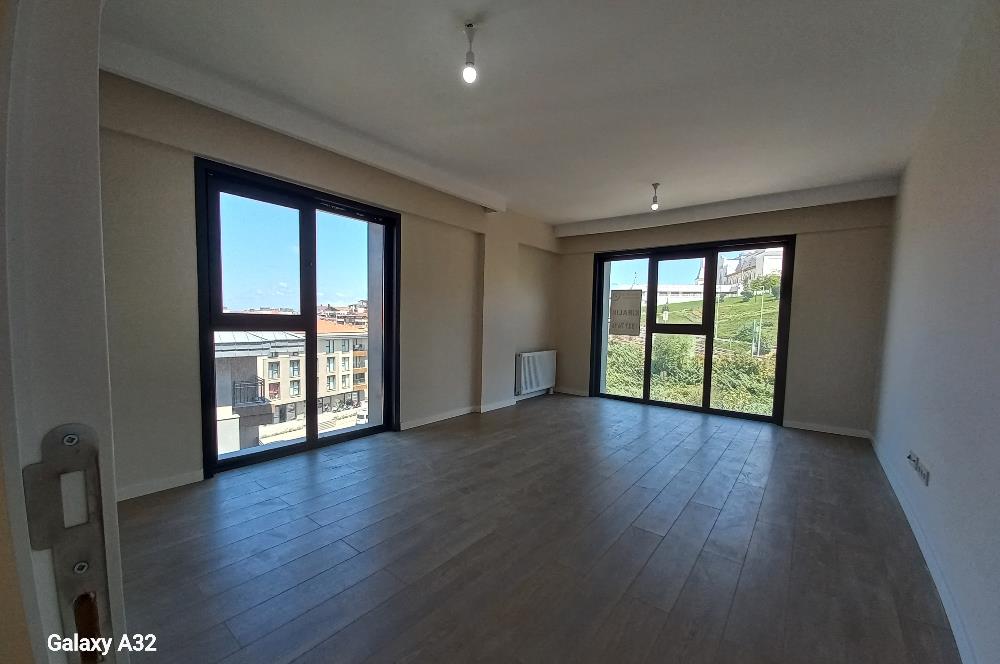 TOKİ KONUTLARINDA BÜYÜKÇAMLICA CAMİSİNE KOMSU 2+1 KİRALIK