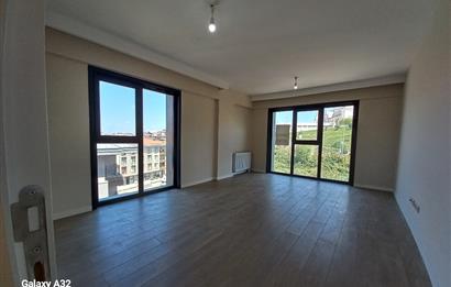 TOKİ KONUTLARINDA BÜYÜKÇAMLICA CAMİSİNE KOMSU 2+1 KİRALIK