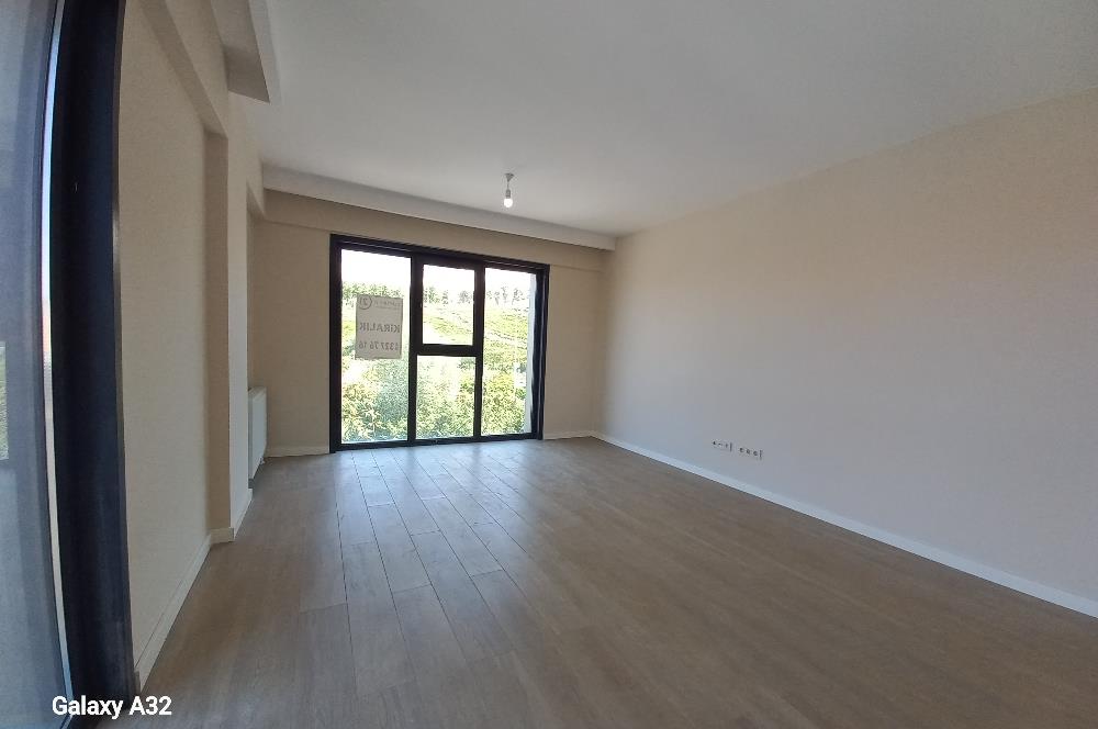 TOKİ KONUTLARINDA BÜYÜKÇAMLICA CAMİSİNE KOMSU 2+1 KİRALIK