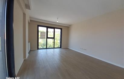 TOKİ KONUTLARINDA BÜYÜKÇAMLICA CAMİSİNE KOMSU 2+1 KİRALIK