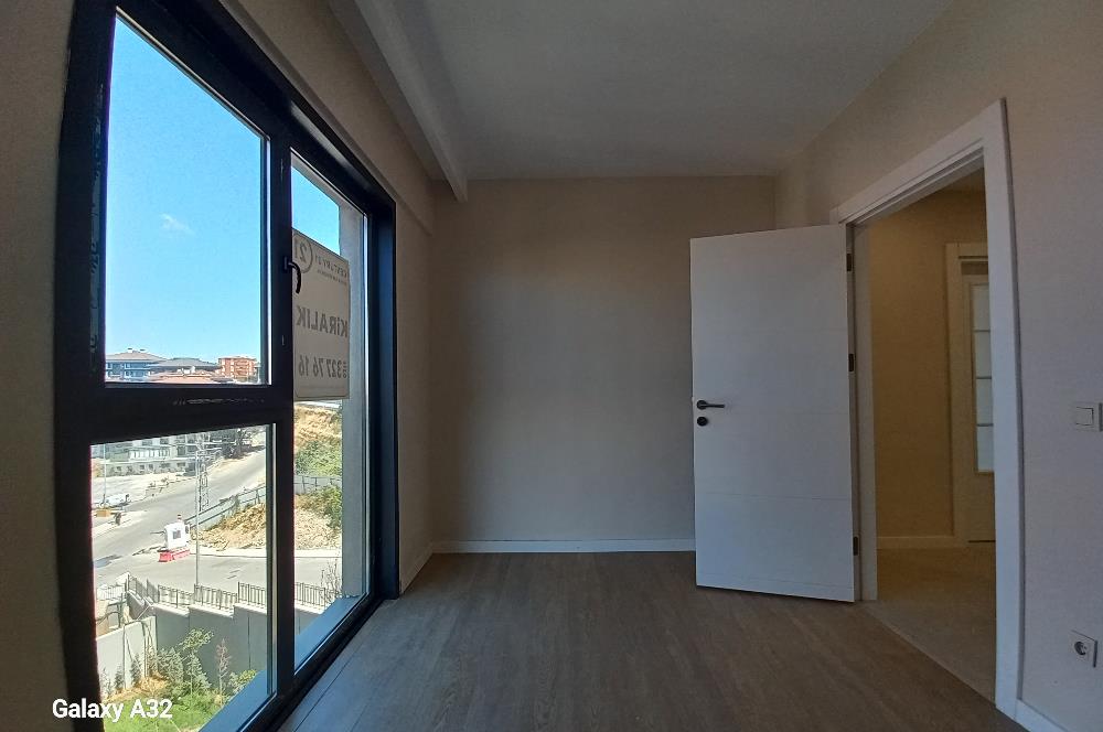 TOKİ KONUTLARINDA BÜYÜKÇAMLICA CAMİSİNE KOMSU 2+1 KİRALIK