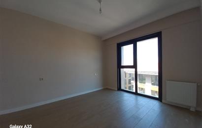 TOKİ KONUTLARINDA BÜYÜKÇAMLICA CAMİSİNE KOMSU 2+1 KİRALIK